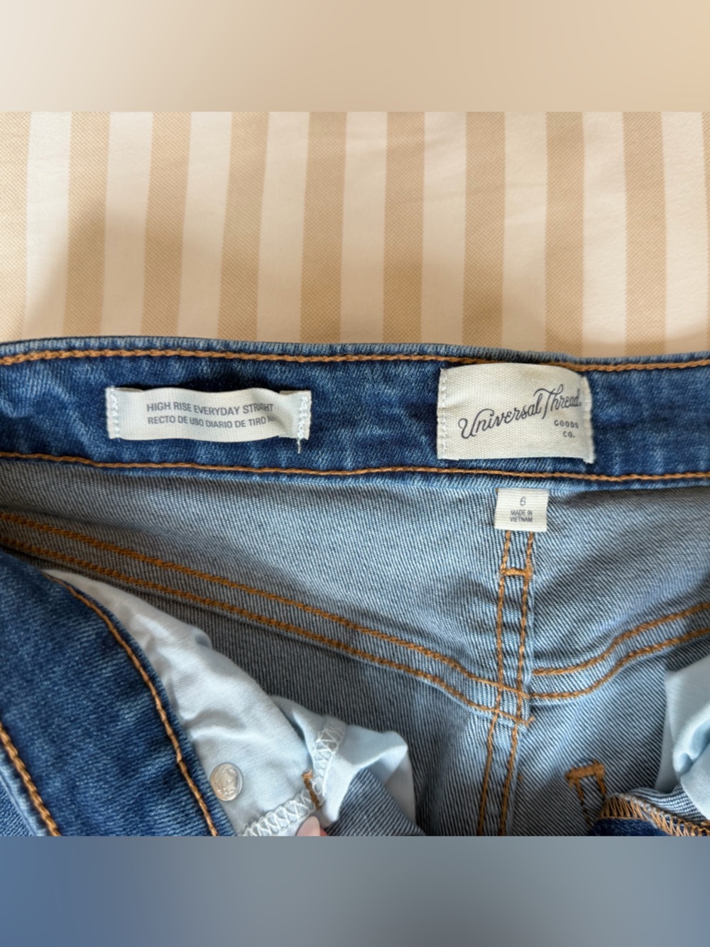 Universal Thread High Rise Straight Jeans - Picture 2 of 3